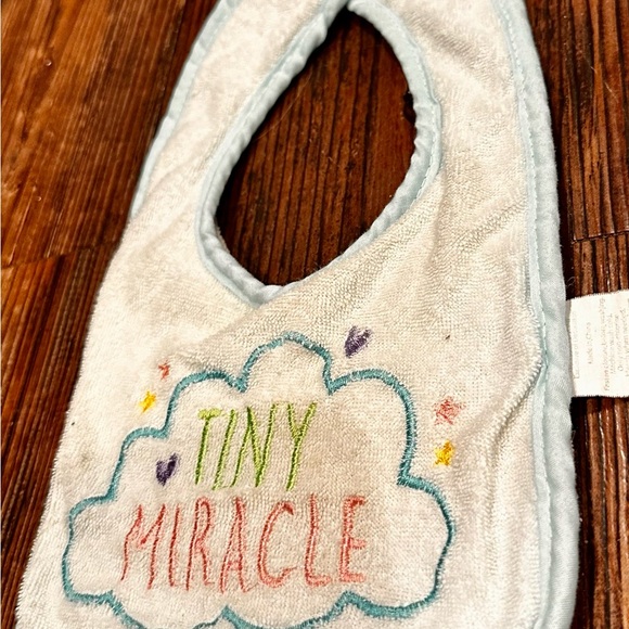 Baby bib LOT - Picture 3 of 5